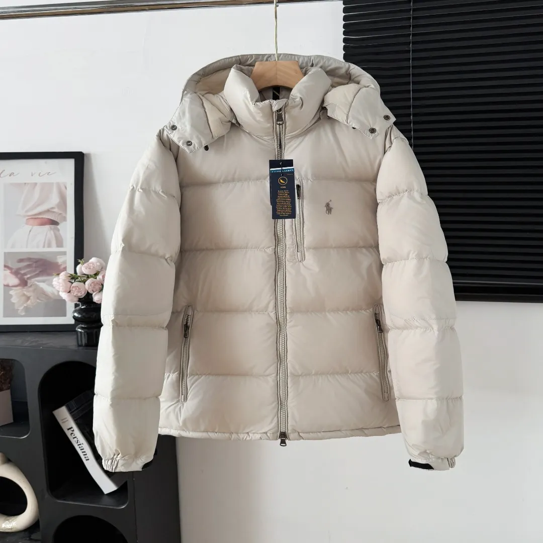 Polo Ralph Lauren 2025 pony embroidered glossy half-turtle collar down jacket, neatly cut to create a smart posture, return to the hustle and bustle of the city. Filled with white duck down, it is warm and comfortable without being bulky, without losing personality and looking low-key! It has a certain sense of hierarchy! Original custom fabric. With a certain sense of color Color: Glossy Black Matte Black Dark Blue White Size: S M L XL XXL